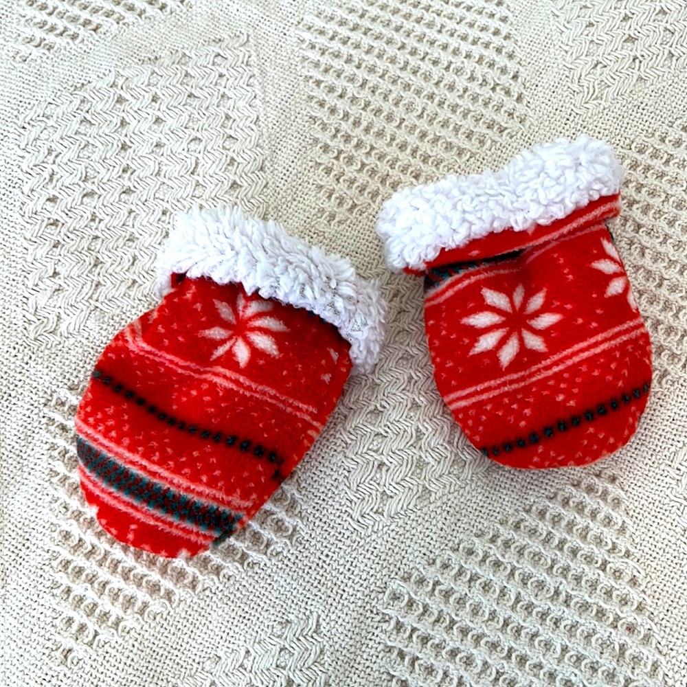 Winter Holiday Style Baby Mittens